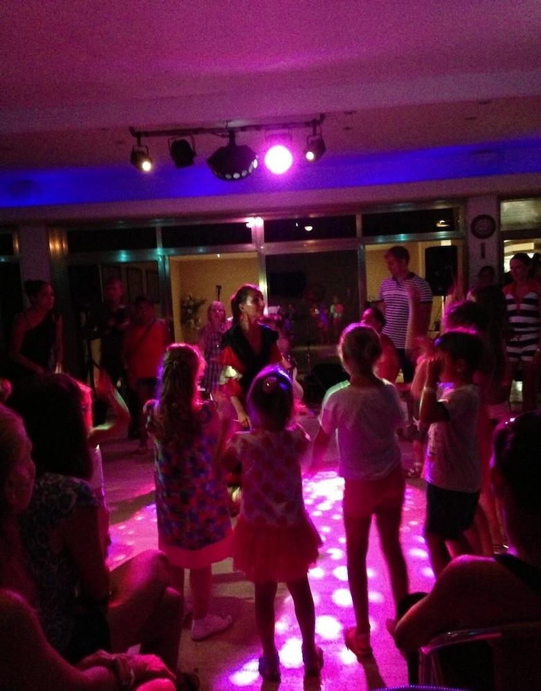 Rubi Hotel Avsallar Bagian luar foto